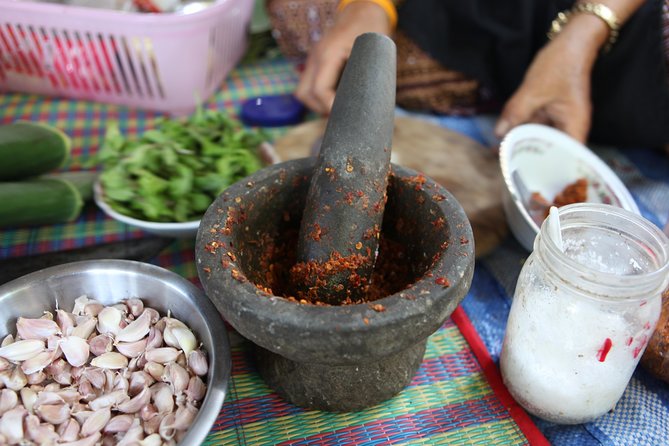 Private Market Tour and Northern Thai Cooking Lesson With a Local - Further Information