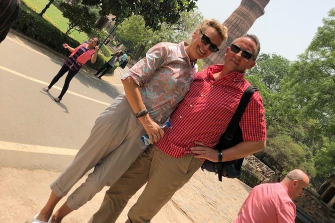 Private Old and New Delhi Tour in 8 Hours With Entrances and Lunch - Qutub Minar Exploration