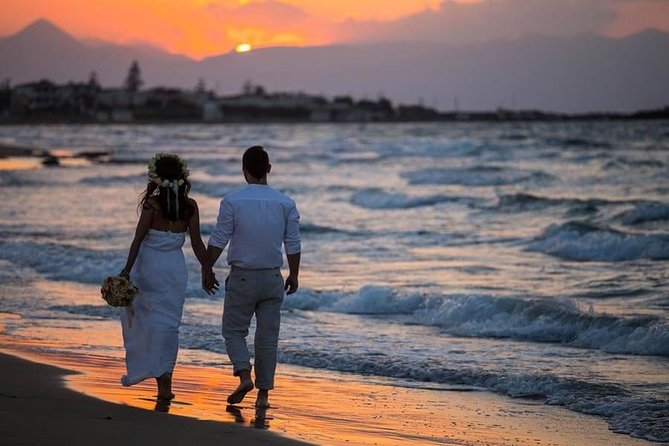 Private Photo Session With a Local Photographer in Crete - Background