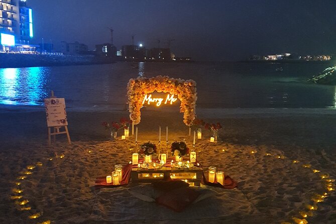 Private Romantic Beach Picnic at Sunrise Beach - Perfect for Proposals - Tailored Menu Options Available