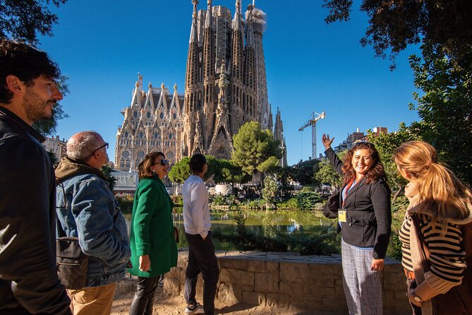 Private Sagrada Familia Guided Tour With Skip the Line Ticket - Customer Support Information