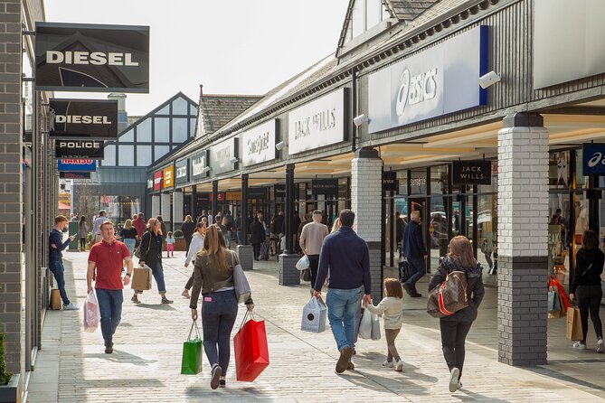 Private Shopping Tour From Manchester to Outlet Cheshire Oaks - Safety Measures