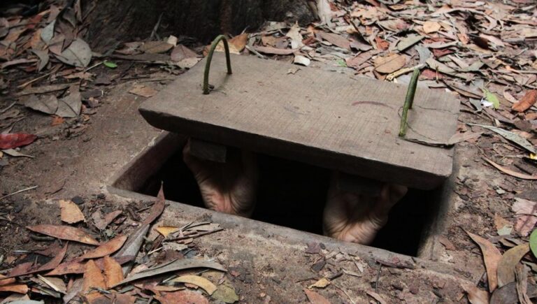 Private Tour: Best of Cu Chi Tunnels and Mekong Delta 1 Day