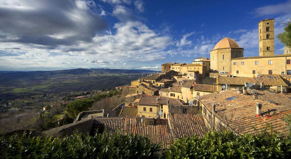 Private Tour From Livorno Port to San Gimignano & Volterra - Meeting Point