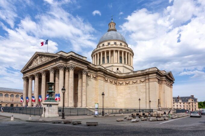 Private Tour of Luxembourg Gardens & Skip-the-line Panthéon - Live Tour Guides