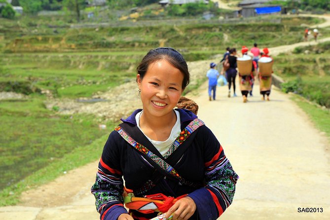 Red Dao Village Trek and Herbal Bath - Common questions