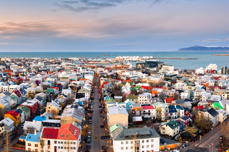 Reykjavik: First Discovery Walk and Reading Walking Tour - Full Description