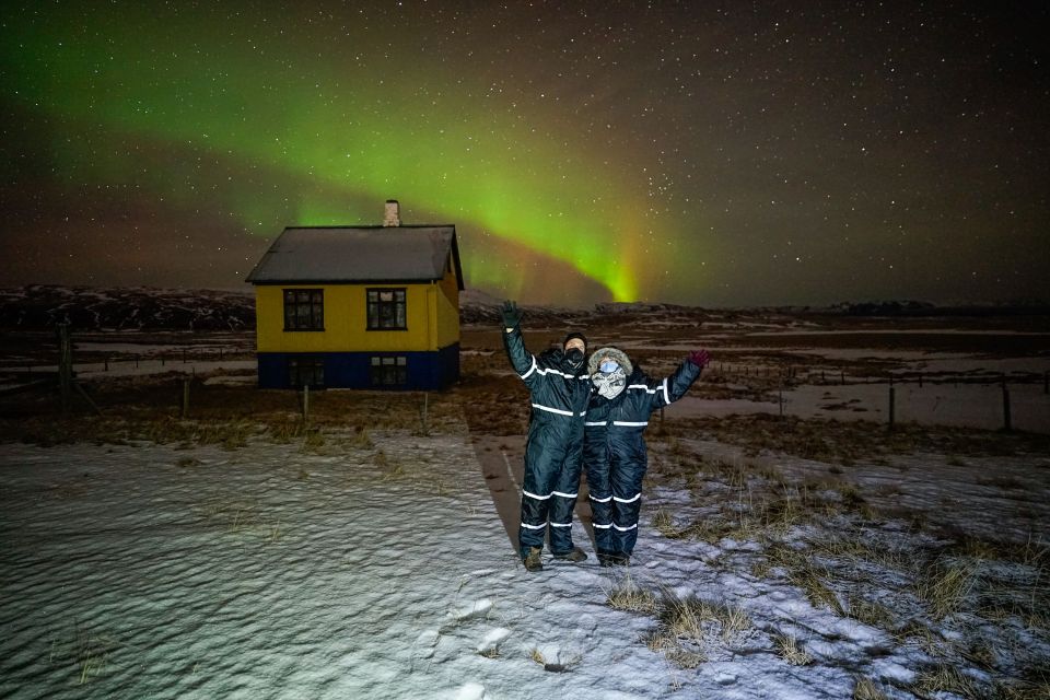 Reykjavik: Northern Lights Tour With Private Photographer - Tour Reviews