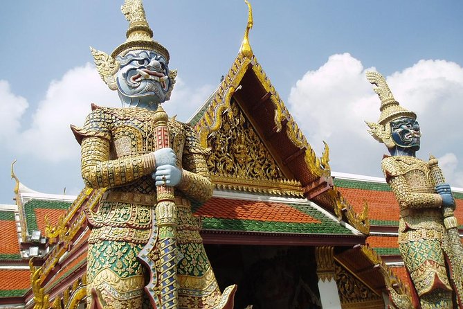 Royal Grand Palace Tour From Bangkok With Wat Phra Kaew (Sha Plus) - Viator Information and How It Works