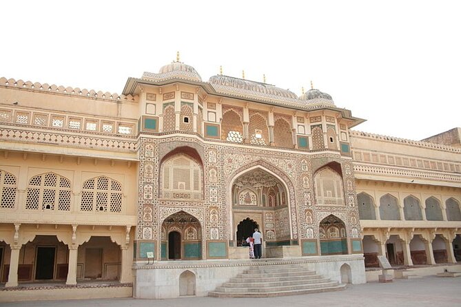 Same Day Jaipur Tour From Delhi - Group Size and Bookings