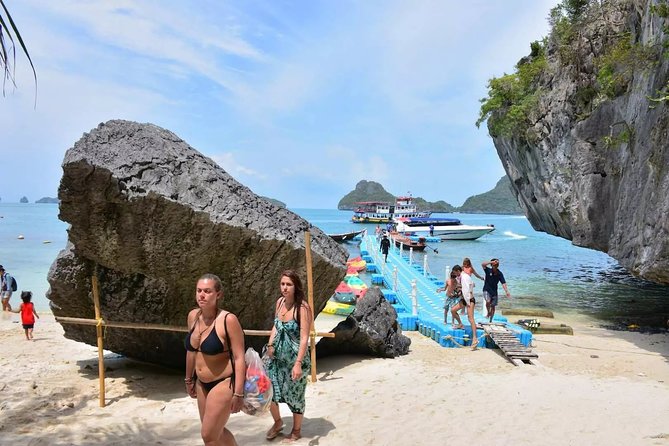 Samui Island Tour to Angthong Marine Park by Big Boat (Snorkel and Sightseeing) - Boat Amenities