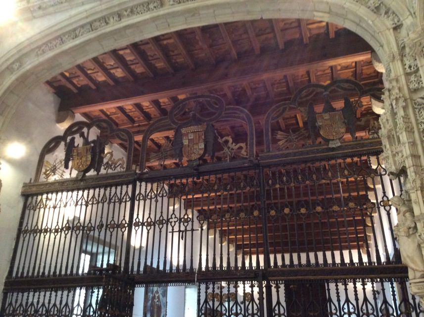 Santiago De Compostela: Hostal De Los Reyes Católicos Tour - Common questions