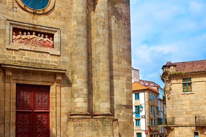 Santiago De Compostela Private 10- Hours Tour From Oporto - Booking Process
