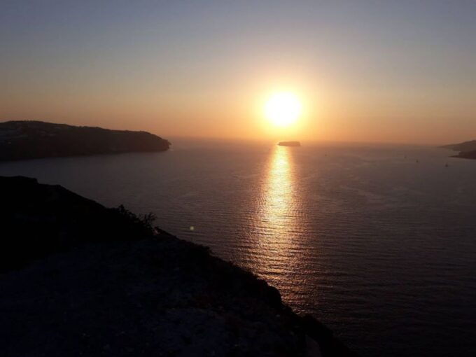 Santorini: Day or Sunset Picnic - Accessibility and Group Size