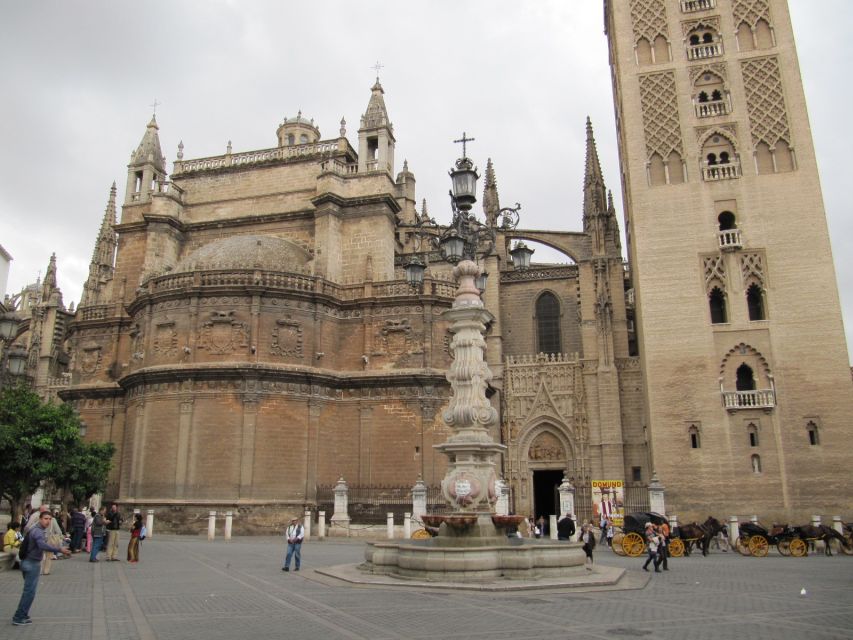Seville: Guided Tour With Cathedral & Giralda Entrance - Attire & Silence Rules