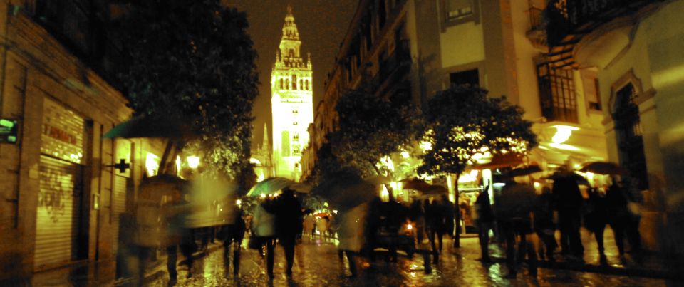 Seville: Paranormal Walking Tour En Español - Customer Reviews