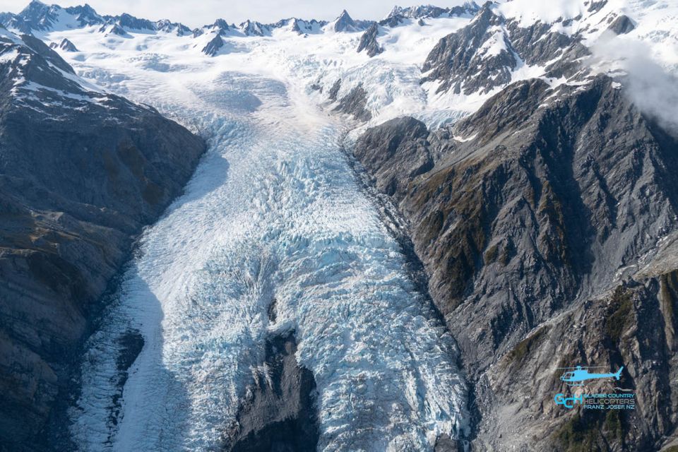 Shackleton Glacier Whiskey Endurance Flight - 50mins - Accessibility and Language Considerations