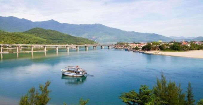 Sightseeing Transfer Between Hue and Hoi An - Journey Description