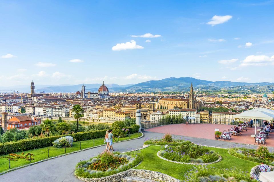 Skip-the-line Palazzo Pitti and Boboli Gardens Private Tour - Languages Offered