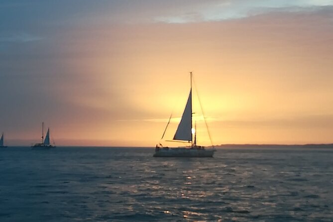 Small Group Sailboat Sunset Tour in Lisbon With a Drink - Safety Measures and Guidelines