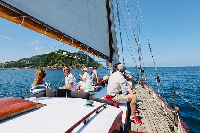 Sunset San Sebastian Classic Yacht - Common questions