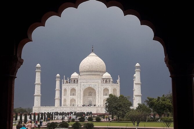 Taj Mahal Tour From Delhi By Car - Itinerary
