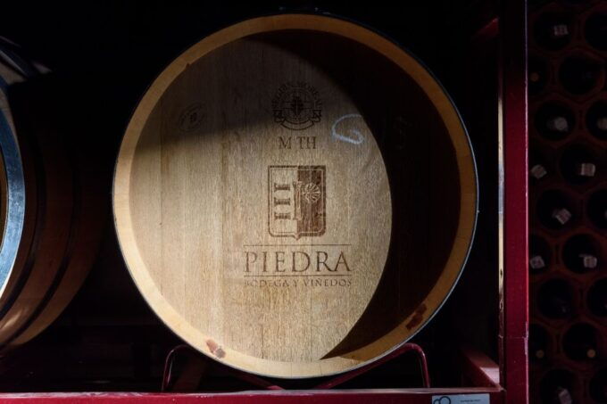 Toro: Piedra Winery Tour & Oak Barrel Tastings - Tour Inclusions