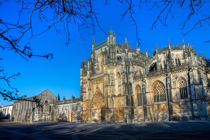 Tour of Fatima, Batalha, Nazare, Obidos-Tickets Included,Private Experience (8h) - Meeting and Pickup Details