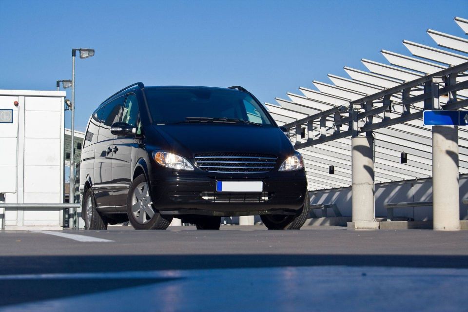 Treviso Airport Venice: Shared One-way Transfer to Trieste - Vehicle Features