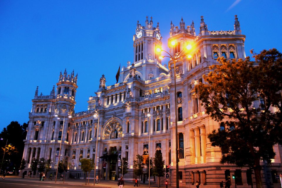 Unique Corners of Madrid Walking Tour - Lively Atmosphere of La Latina