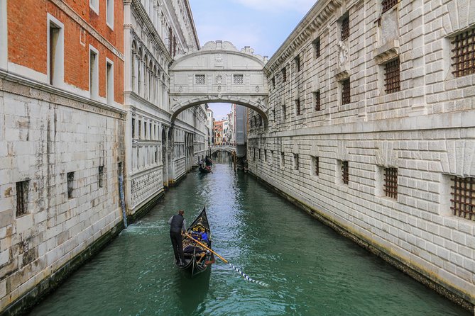 Venice Private Customizable Walking Tour With Optional Gondola - Common questions