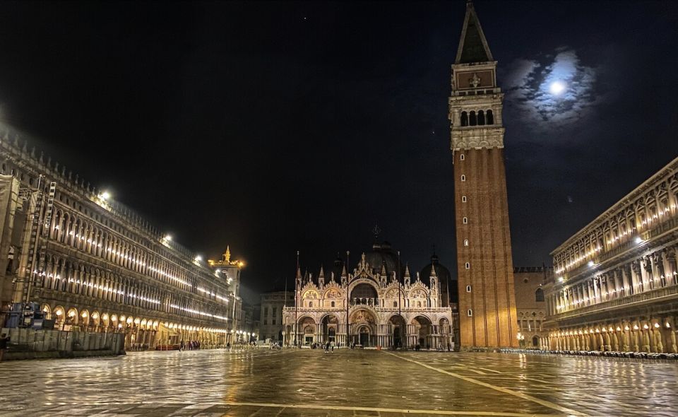 Venice: Saint Marks Basilica Private Tour at Night - Group Size and Highlights