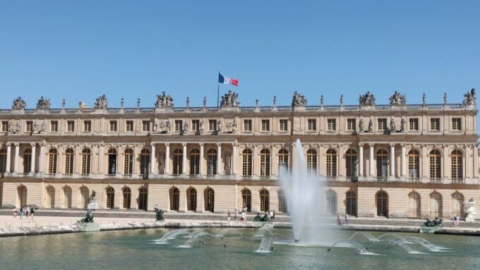 Versailles: Garden Private Guided Tour & Palace Entry Ticket - Meeting Point