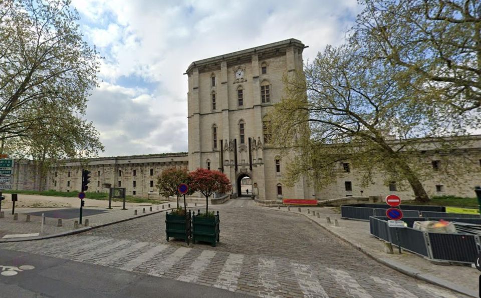 Vincennes Castle: Private Guided Tour With Entry Ticket - Full Description