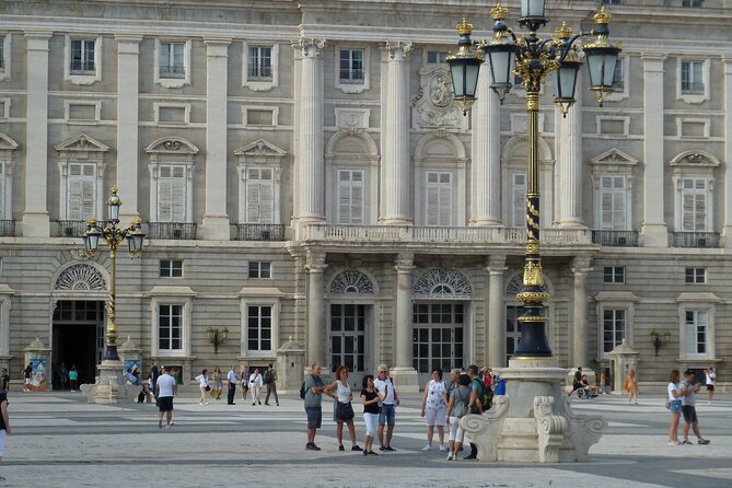 Visit to the Royal Palace of Madrid Small Group - What to Expect During the Tour