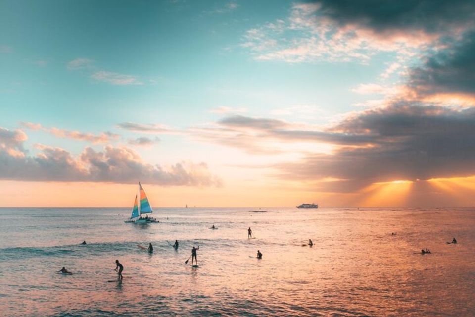 Waikiki: Sunset Catamaran Cruise - Participant and Date Selection