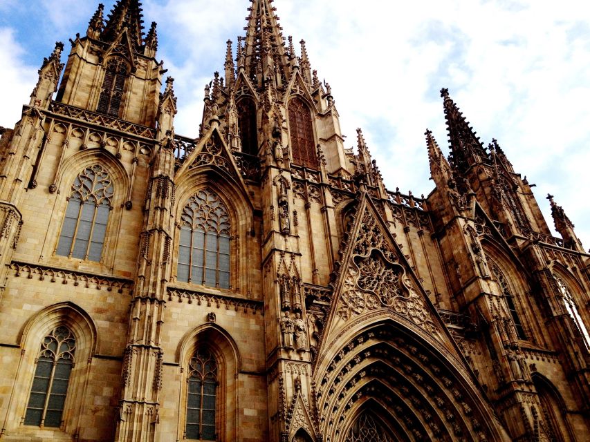 Welcome to Barcelona: Private Tour With a Local - Customization Options
