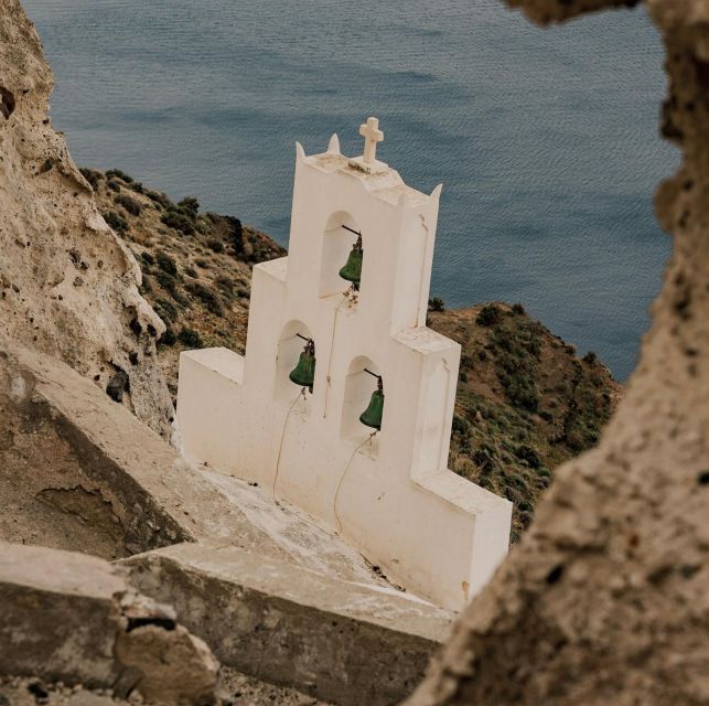 What Lies Hidden in Santorinis Soul? 6h - Private Discovery - Taking in Local Village Life