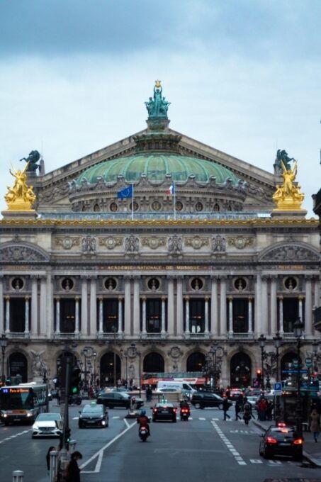 Whispers of Elegance: An Enchanting Parisian Evening - Discover Place De La Concorde