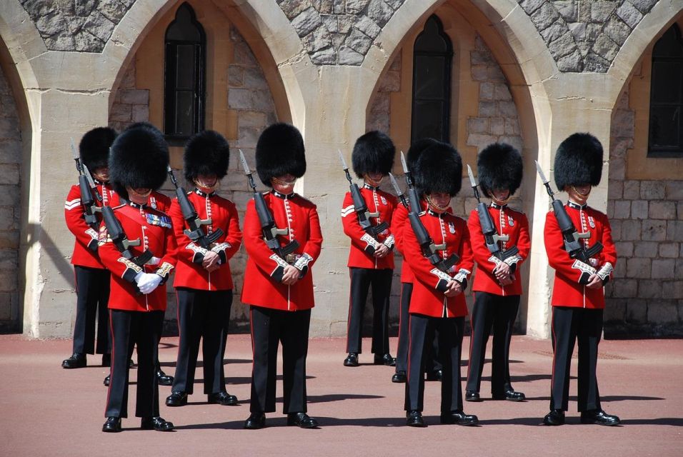 Windsor Castle Private Tour With Admission - Accessibility and Group Size