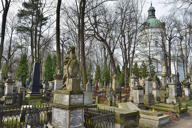 World War II Warsaw Private Tour With Military Cemetery - Meeting Point Details