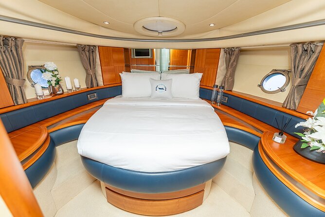 Yacht Rental in Dubai - Azimut 50ft Dubai Yacht - Return Point and Logistics