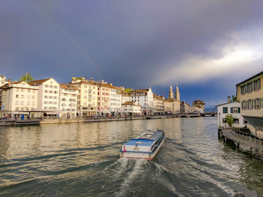 Zurich: Insta-Perfect Walk With a Local - Photo Opportunities