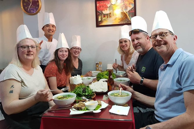 5 Dishes Class Cooking Class & Local Market Tour - Culinary Learning Experience