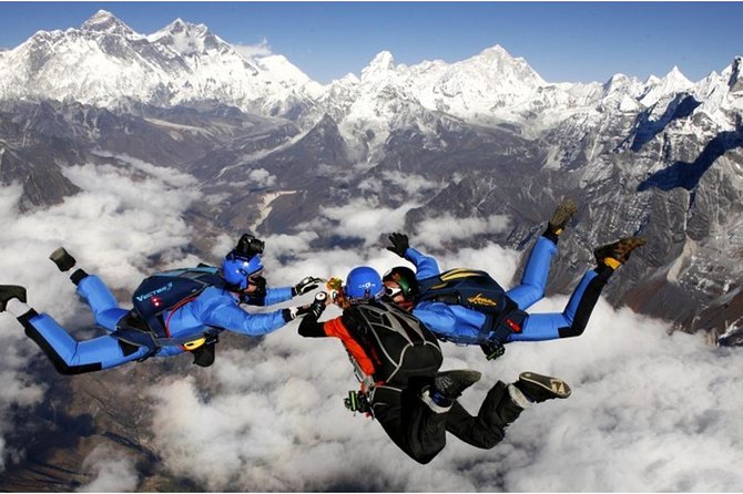 1 Day Pokhara Skydiving
