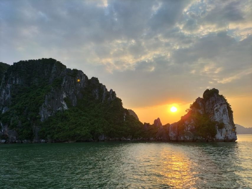 2-Day Hoa Lu, Trang An, Mua Cave & Ha Long Bay Cruise - Logistics