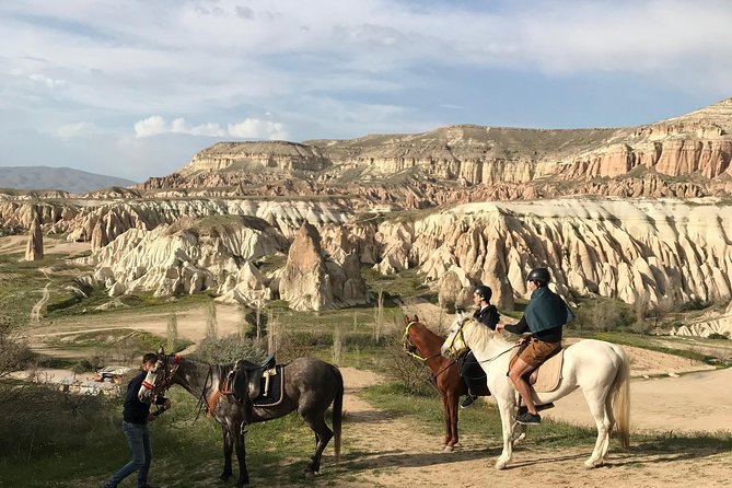 4-Hour-Horsebackriding-Tour Through Cappadocia - What to Bring