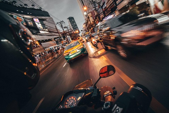 A Motorbike Market Adventure Through Bangkok - Navigating Bangkoks Bustling Streets