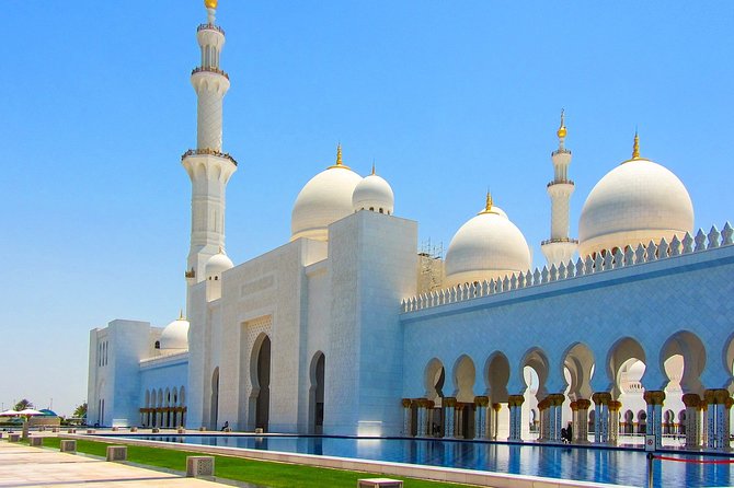 Abu Dhabi Grand Mosque, Etihad Towers & Royal Palace Visit From Dubai - Common questions