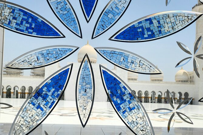 Abu Dhabi Tour From Dubai:The Mosque, Qasr Al Watan, Etihad Tower - Common questions